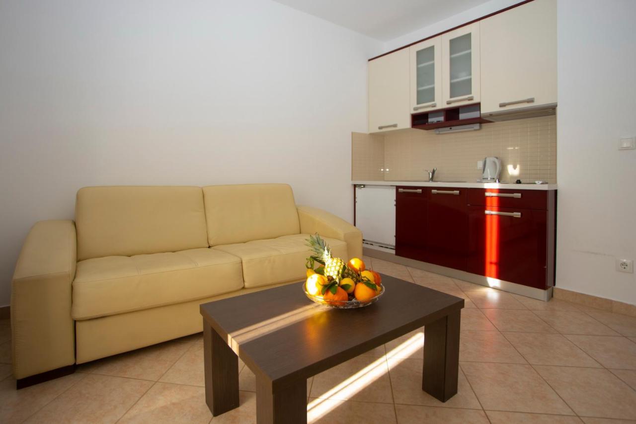 Apartment DOMO Makarska Buitenkant foto