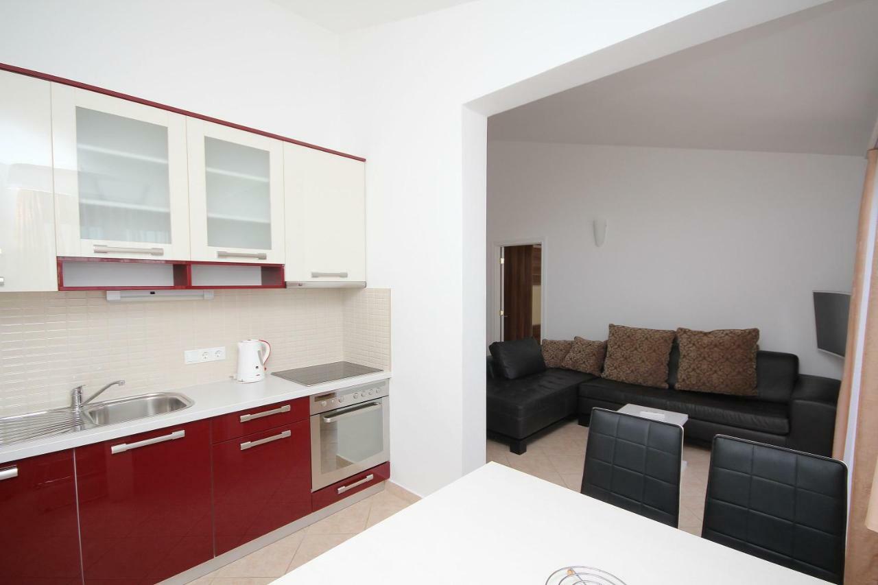 Apartment DOMO Makarska Buitenkant foto