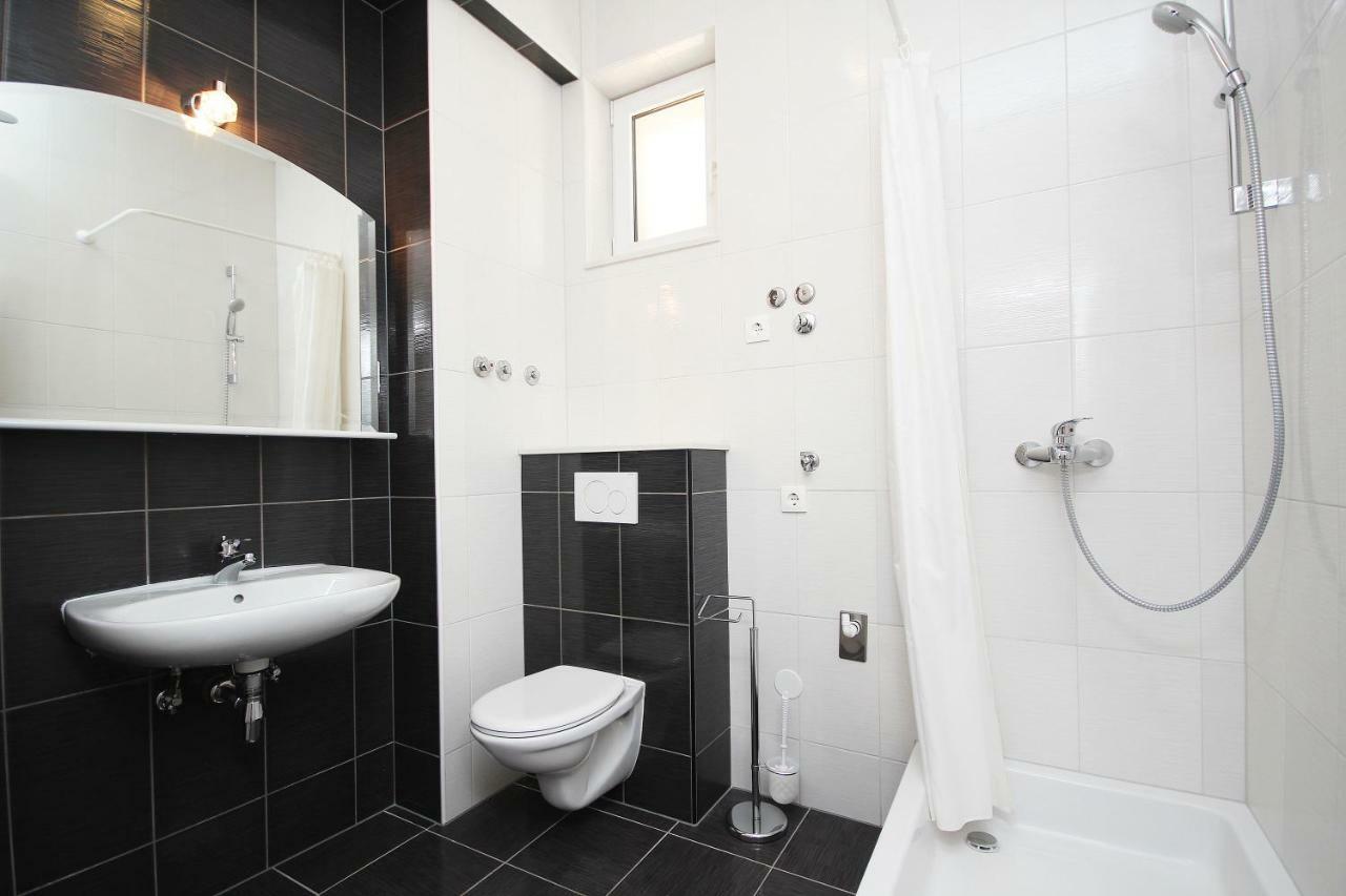 Apartment DOMO Makarska Buitenkant foto