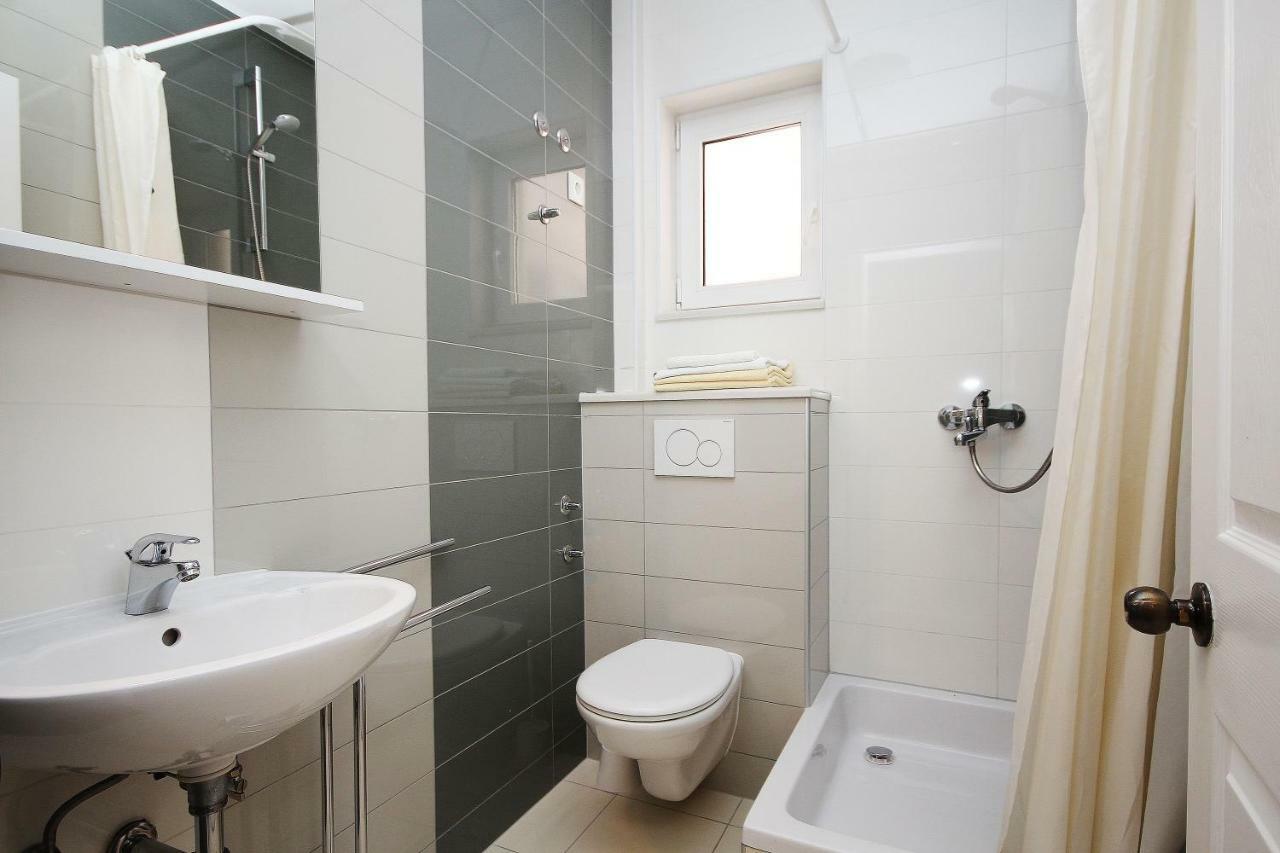 Apartment DOMO Makarska Buitenkant foto